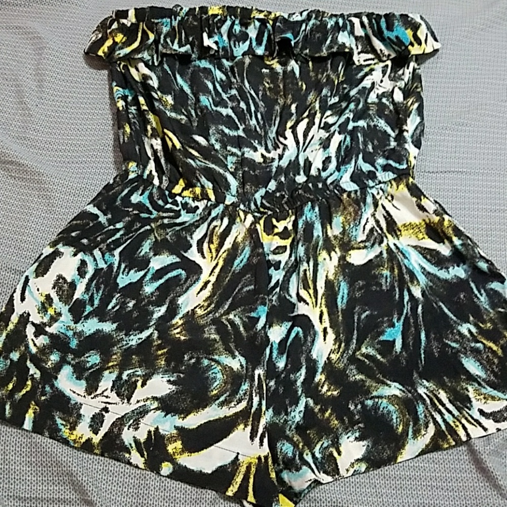 Strapless romper